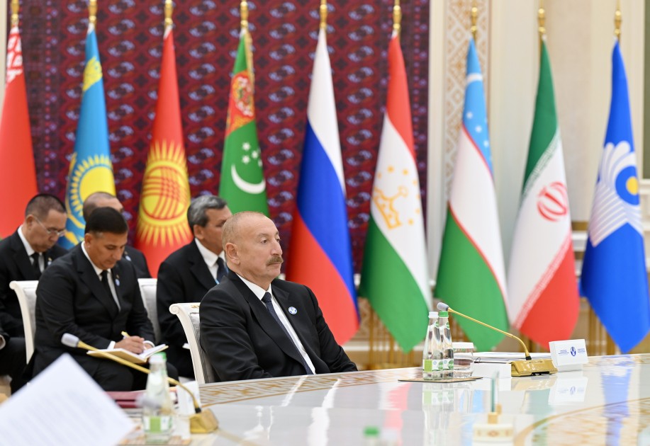 İlham Əliyev MDB Dövlət Başçıları Şurasının geniş tərkibdə iclasında iştirak etdi - FOTOLAR (YENİLƏNİB)
