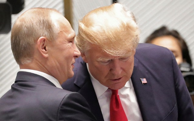 Trampla Putinin telefon danışığı oldu