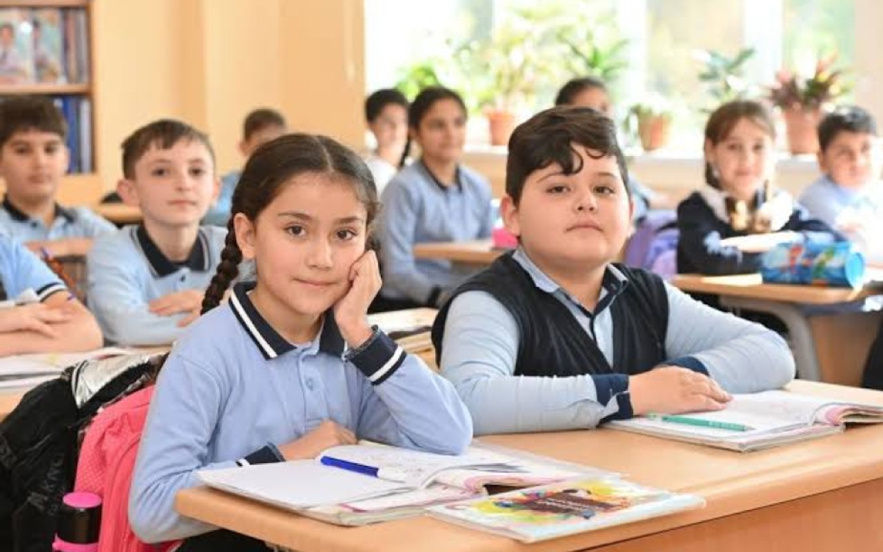 "Dini hisslərdən siyasi məqsədlər üçün istifadə yolverilməzdir" - Təhsil Şurası