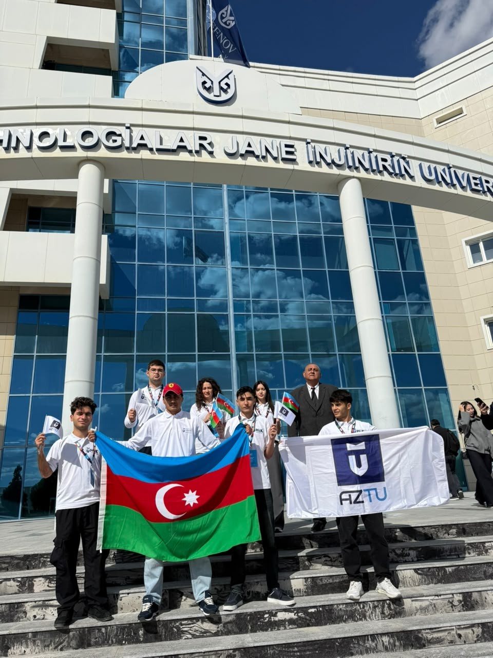 AzTU tələbələri beynəlxalq idman yarışında üç medal qazandılar - FOTOLAR