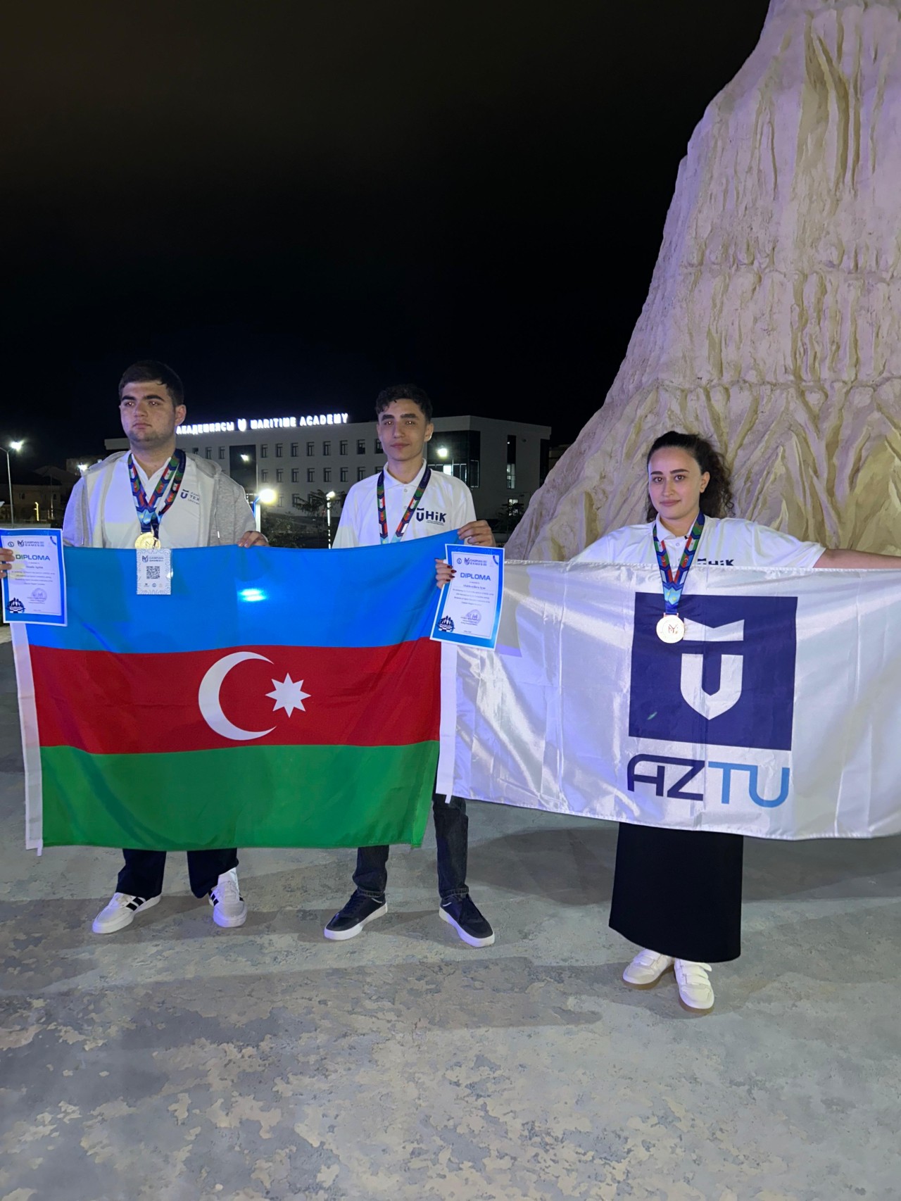 AzTU tələbələri beynəlxalq idman yarışında üç medal qazandılar - FOTOLAR