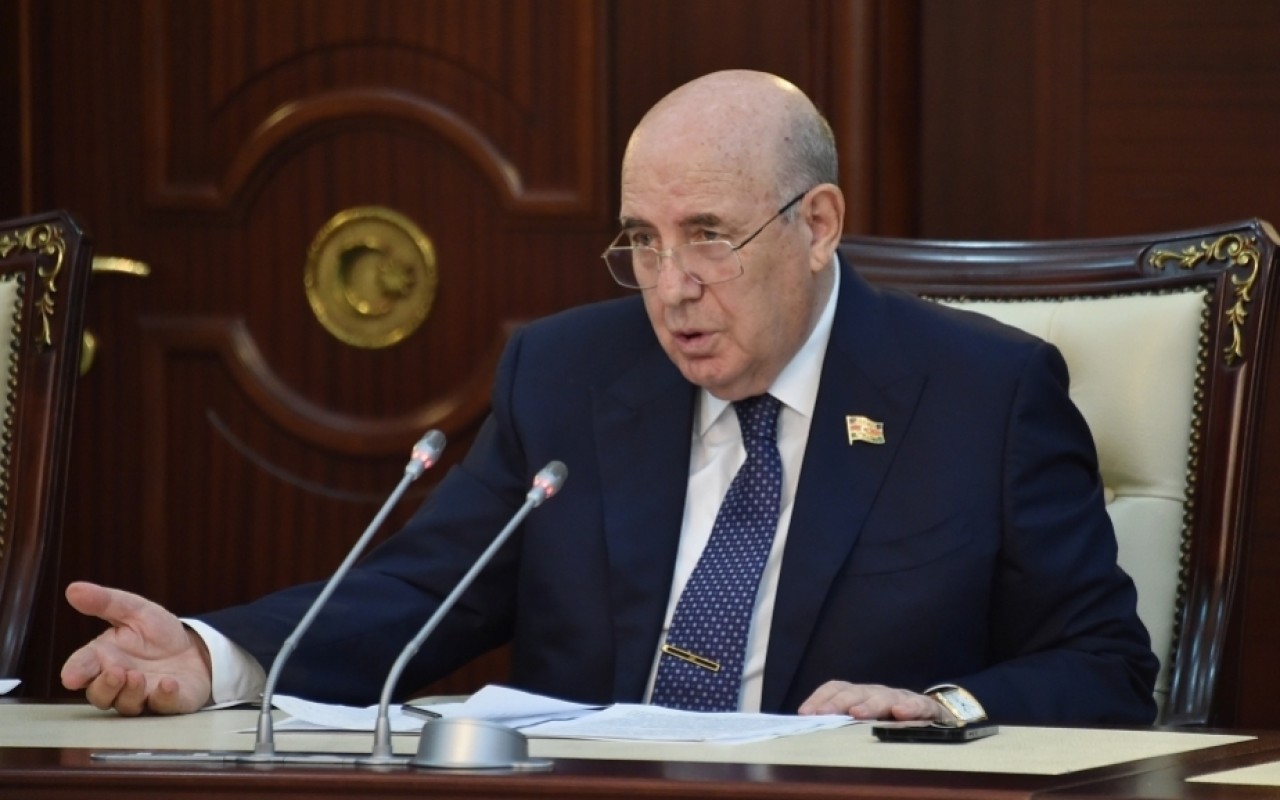 “Məktəb vətəndaşlıq mövqeyinin formalaşdığı ictimai mühitdir” - Əhliman Əmiraslanov