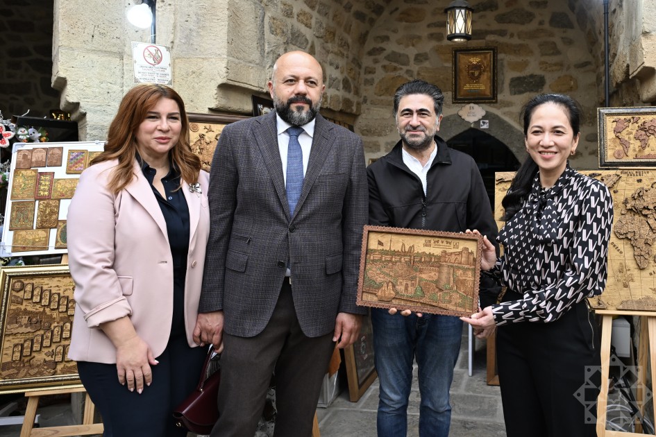 Kambocanın birinci xanımı İçərişəhərlə tanış oldu - FOTOLAR