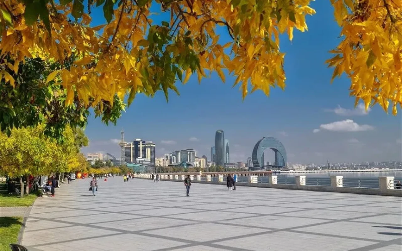 Oktyabrda 30 dərəcə isti olub