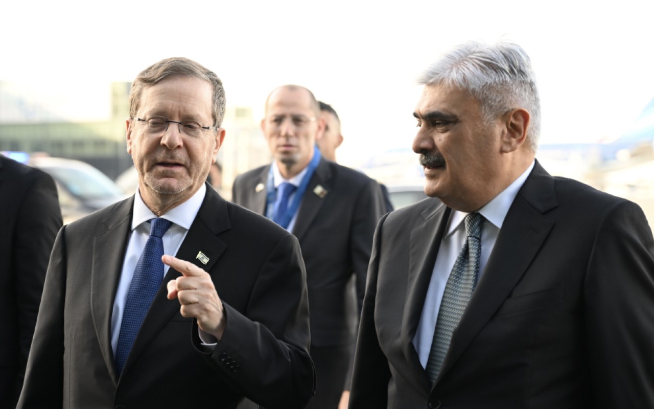 İsrail Prezidenti Azərbaycana gəldi - FOTOLAR