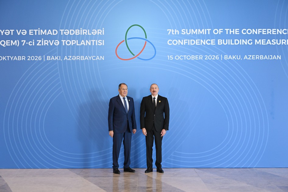 Prezident Bakıdakı Zirvə Toplantısında çıxış etdi - FOTOLAR (YENİLƏNİB)