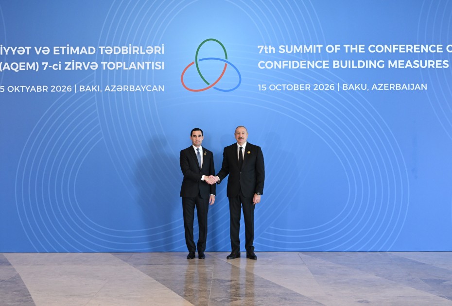 Prezident Bakıdakı Zirvə Toplantısında çıxış etdi - FOTOLAR (YENİLƏNİB)