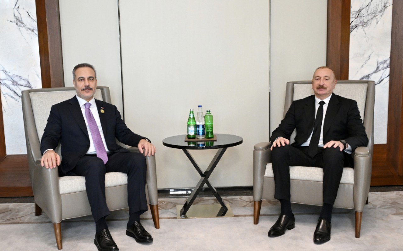 Prezident Türkiyənin xarici işlər nazirini qəbul etdi