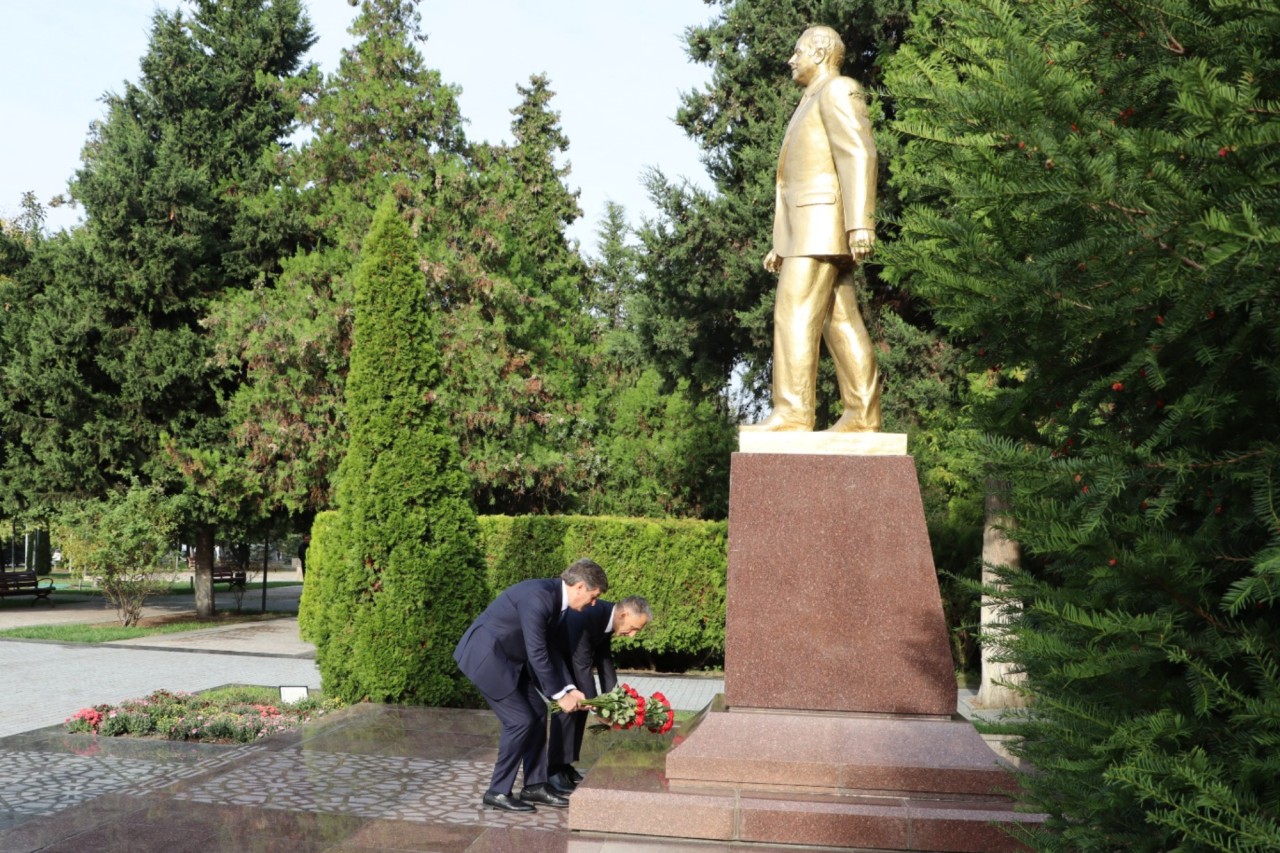 Nazir Rəşad Nəbiyev Qəbələdə vətəndaşları qəbul edib - FOTOLAR