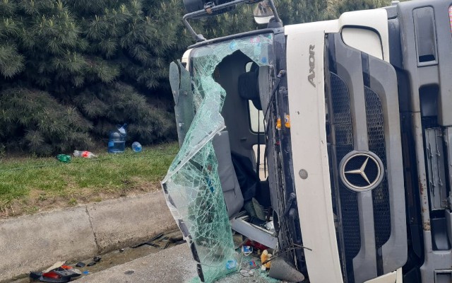 Ödənişli yolda qəza oldu - Sürücü öldü