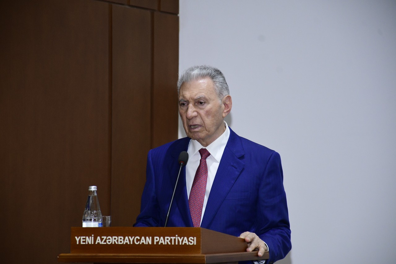 YAP İdarə Heyətinin yeni tərkibdə ilk iclası keçirildi - FOTOLAR