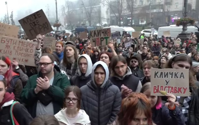 Kliçkonun istefası tələbi ilə mitinq keçirildi