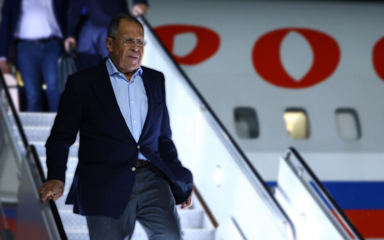 Lavrov Bəhreynə səfər edib