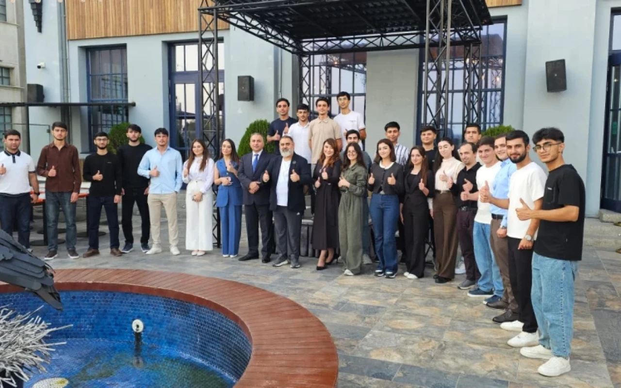 Gənclər üçün “Uğurun Dili” adlı maarifləndirici tədbir keçirildi - FOTOLAR