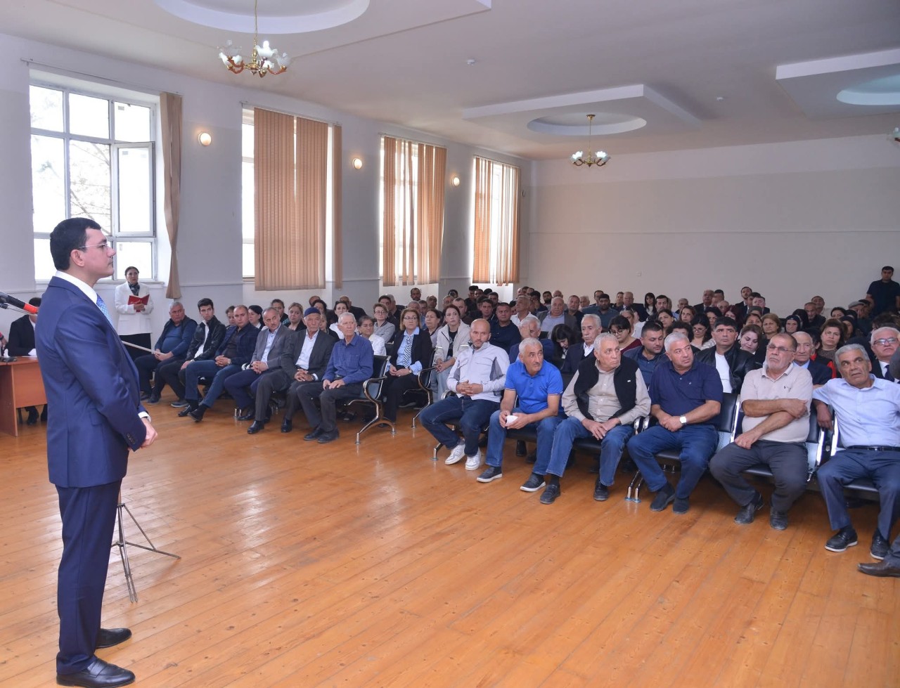 Natiq Əliyev Ələtdə sakinlərlə səyyar qəbul keçirib - FOTOLAR