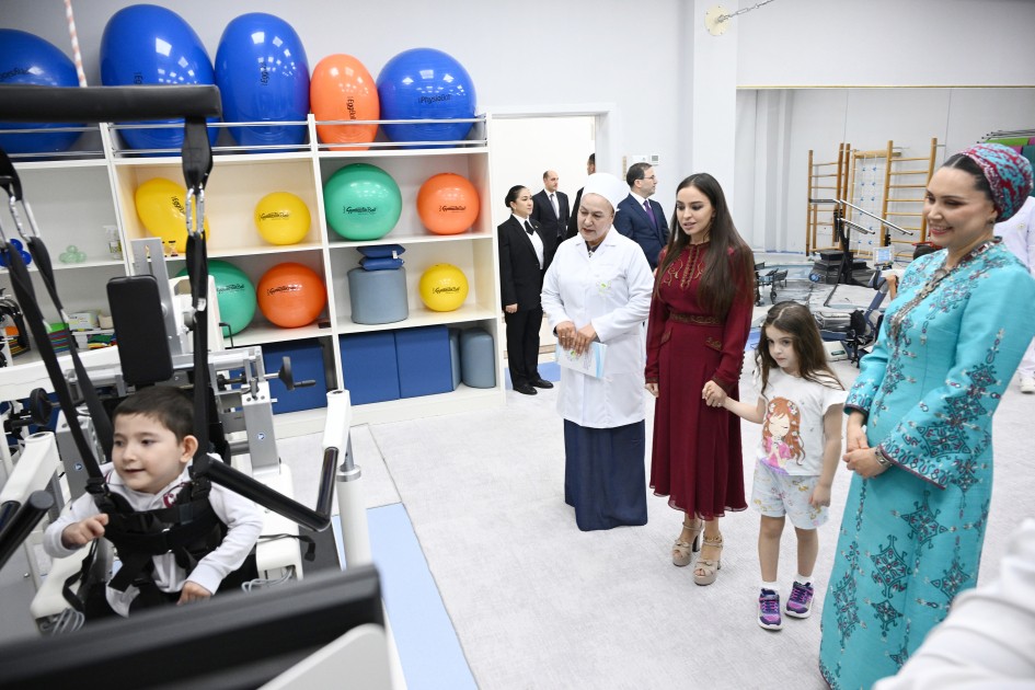 Leyla Əliyeva Arkadağda reabilitasiya mərkəzində - FOTOLAR