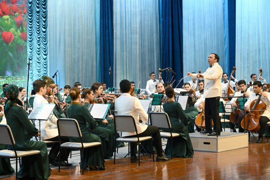 Türkmənistan Dövlət Simfonik Orkestrinin konserti oldu - FOTOLAR