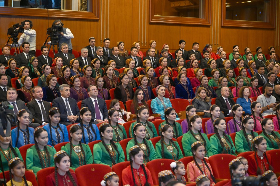 Türkmənistan Dövlət Simfonik Orkestrinin konserti oldu - FOTOLAR