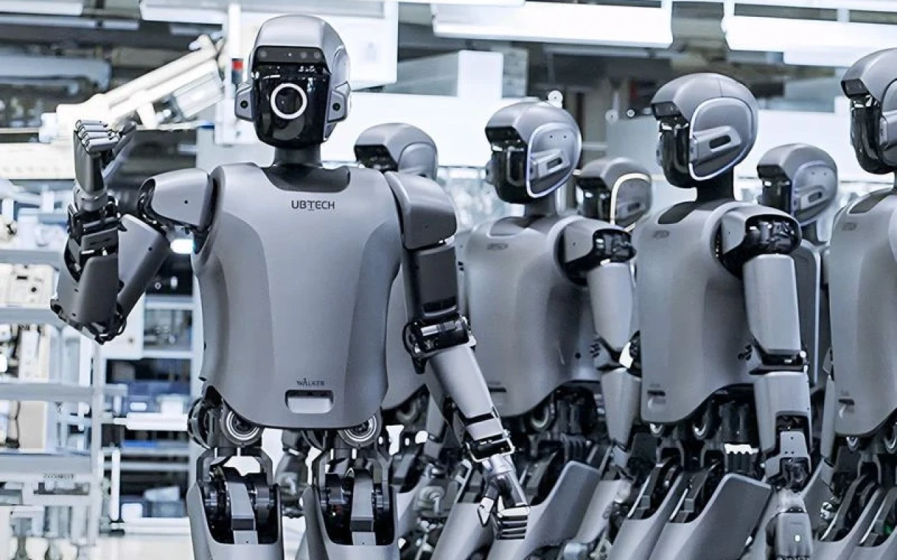 Milyarder robotlar üçün "idman zalları" tikir