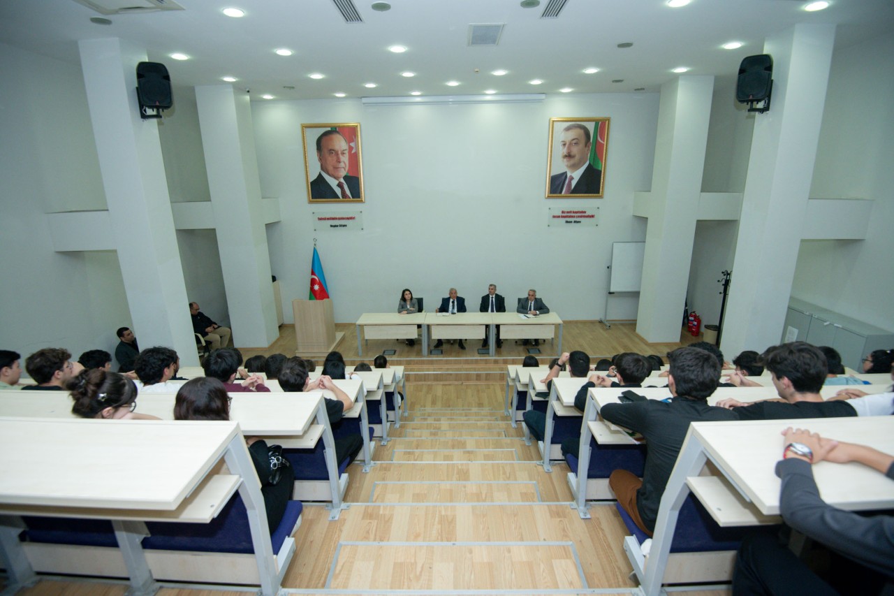 Rektor PKTU-BMU Mühəndislik fakültəsinin tələbələri ilə görüşüb - FOTOLAR