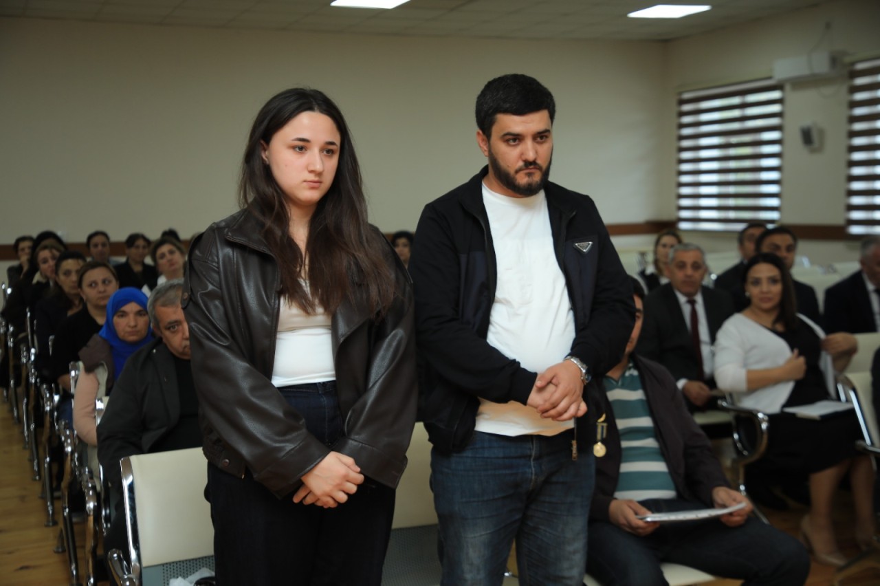 Niyazi Bayramov sakinlərin müraciətlərinin həlli ilə bağlı tapşırıqlar verdi - FOTOLAR