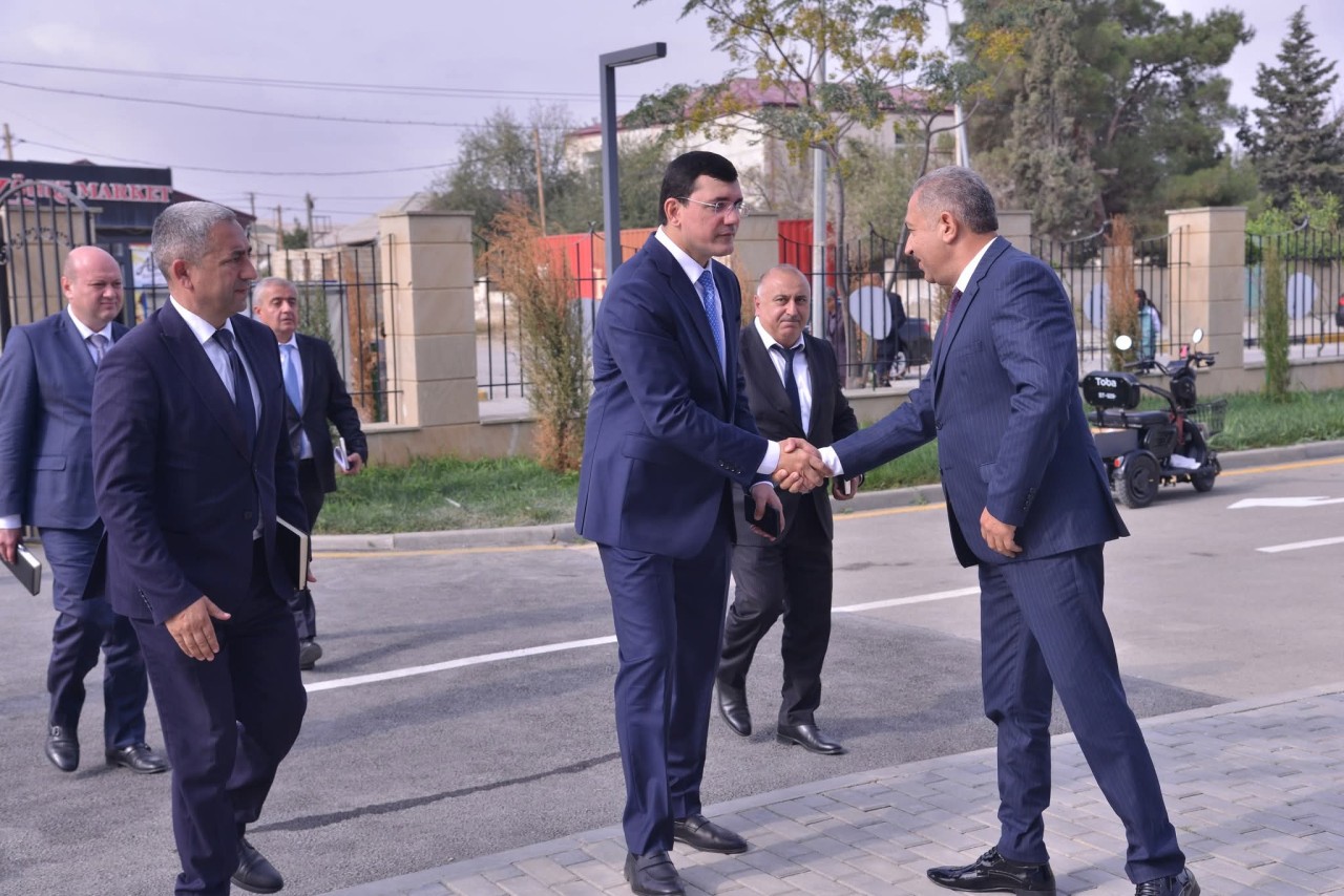 Natiq Əliyev Putada sakinlərin problemlərini dinlədi - FOTOLAR