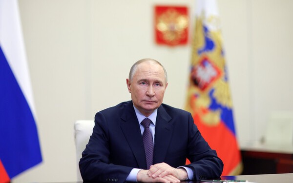 "Biz döyüşmək istəmirik, Ukrayna istəyirsə, döyüşsün" - Putin