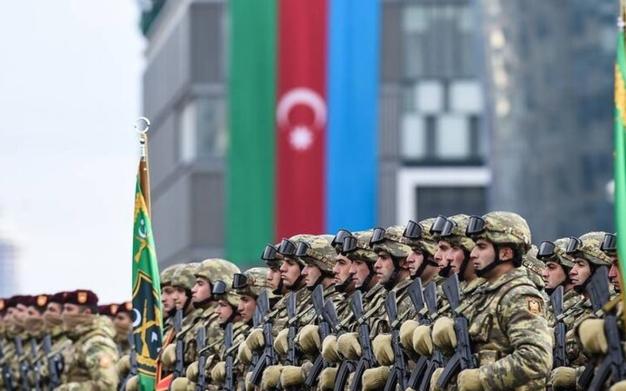 Bu zabitlərin hərbi rütbədə olma müddəti 1 il azaldılacaq