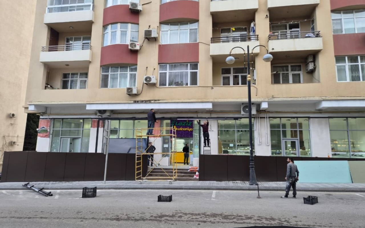 Yasamalda səkiyə qanunsuz müdaxilə aradan qaldırıldı - FOTOLAR