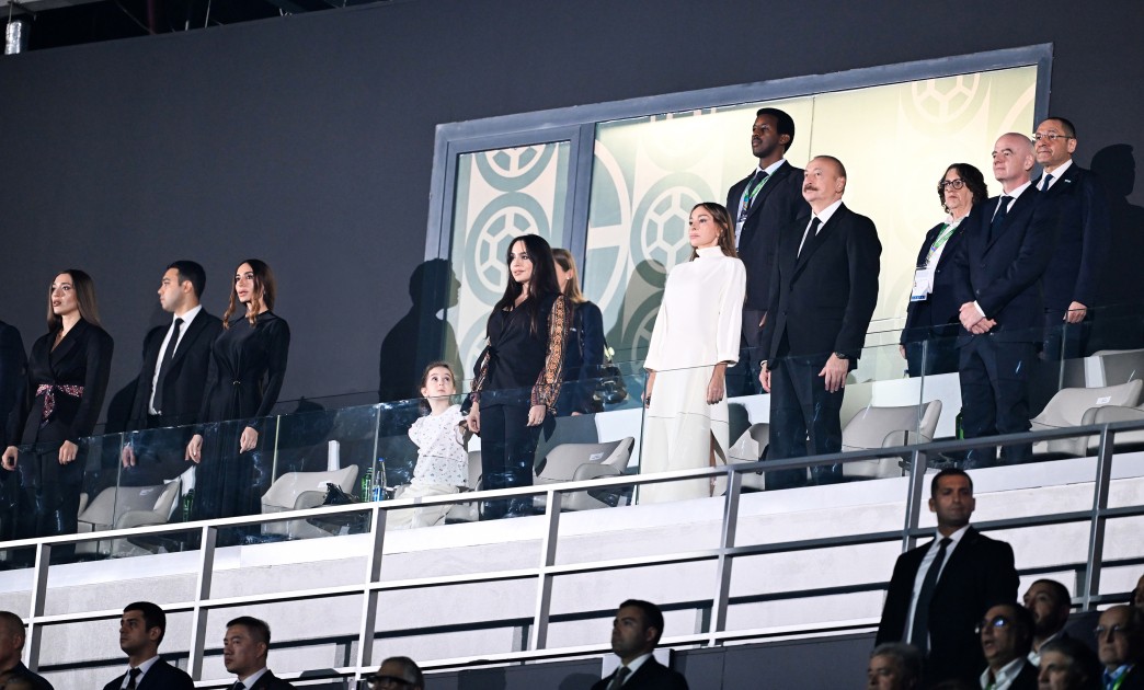 Prezident və ailəsi FIFA U-15 dünya çempionatının açılış mərasimini izləyib - YENİLƏNİB (FOTOLAR)