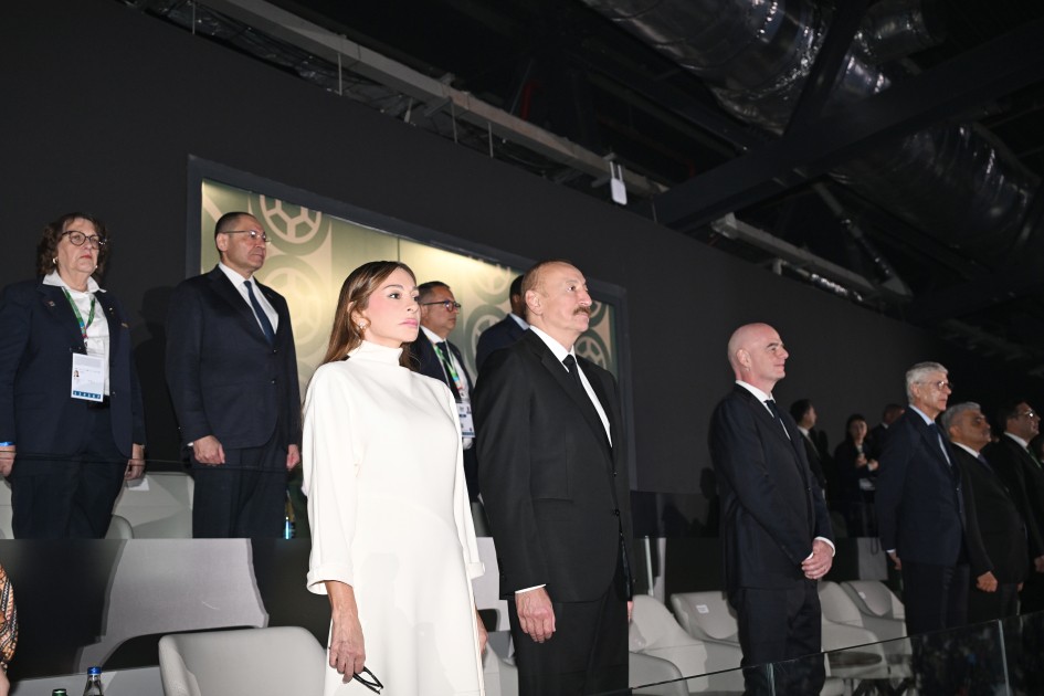 Prezident və ailəsi FIFA U-15 dünya çempionatının açılış mərasimini izləyib - YENİLƏNİB (FOTOLAR)