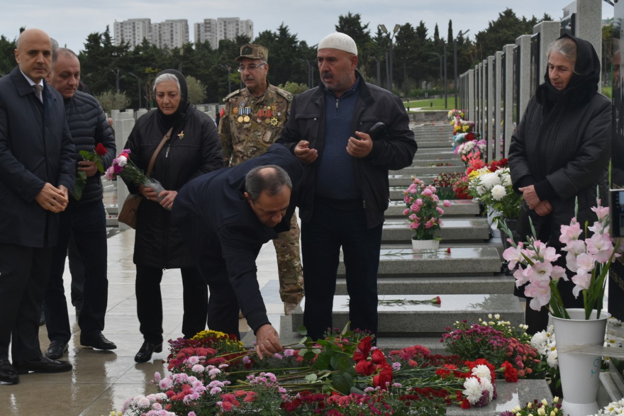 Yasamal rayonunda şəhidlər yad edilib - FOTOLAR