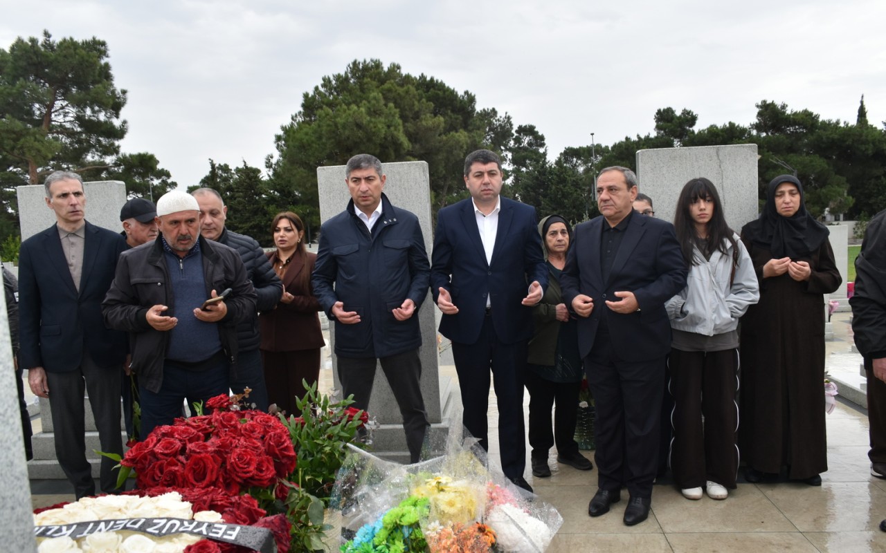 Yasamal rayonunda şəhidlər yad edilib - FOTOLAR