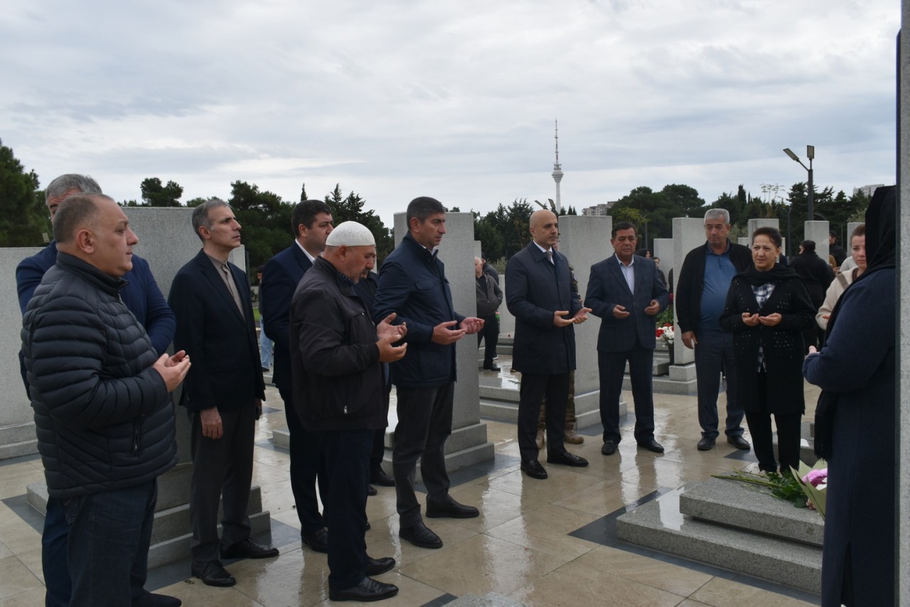 Yasamal rayonunda şəhidlər yad edilib - FOTOLAR