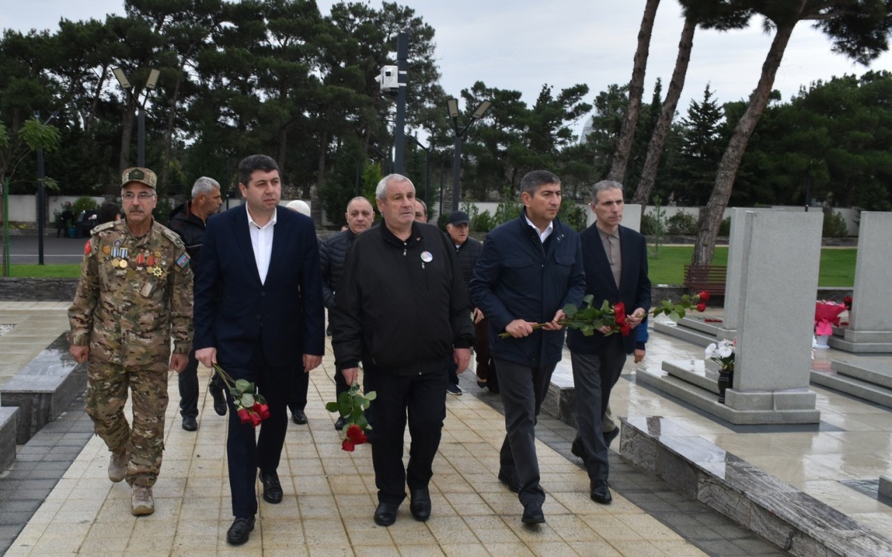 Yasamal rayonunda şəhidlər yad edilib - FOTOLAR