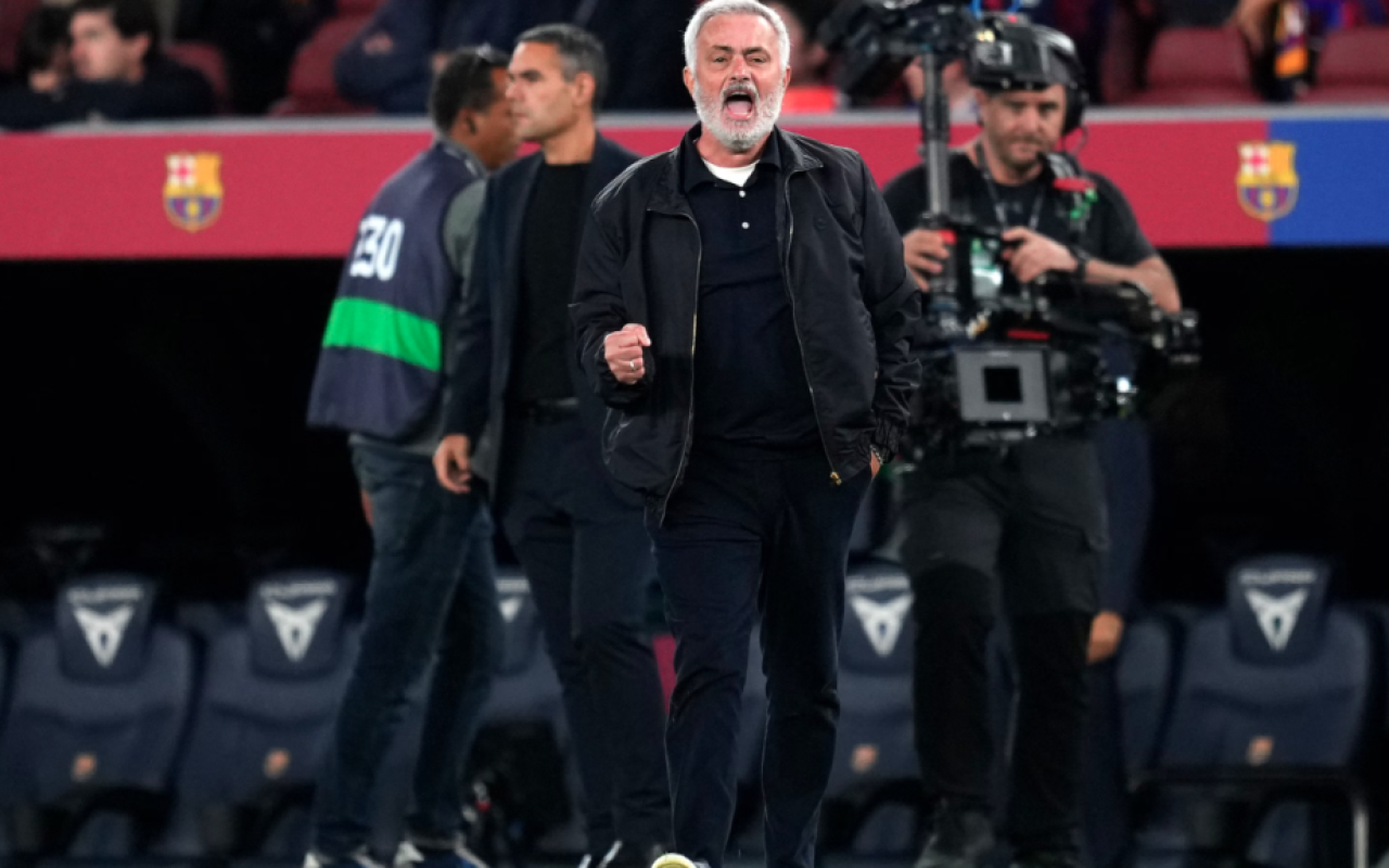 "Günorta yata bilmədim, amma onların komandasına qalib gəldim" - Mourinyo
