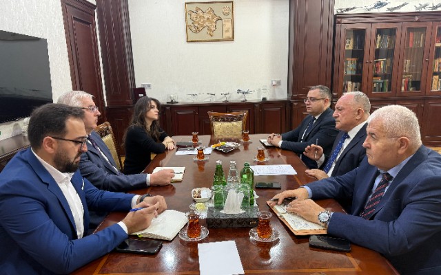 İrlandiyalı professor AzTU-da mühazirə oxudu - FOTOLAR