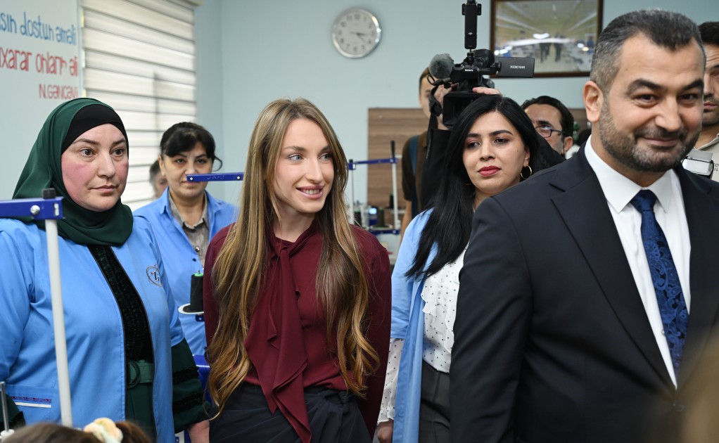 Leyla Əliyeva sosial tikiş müəssisəsində - FOTOLAR
