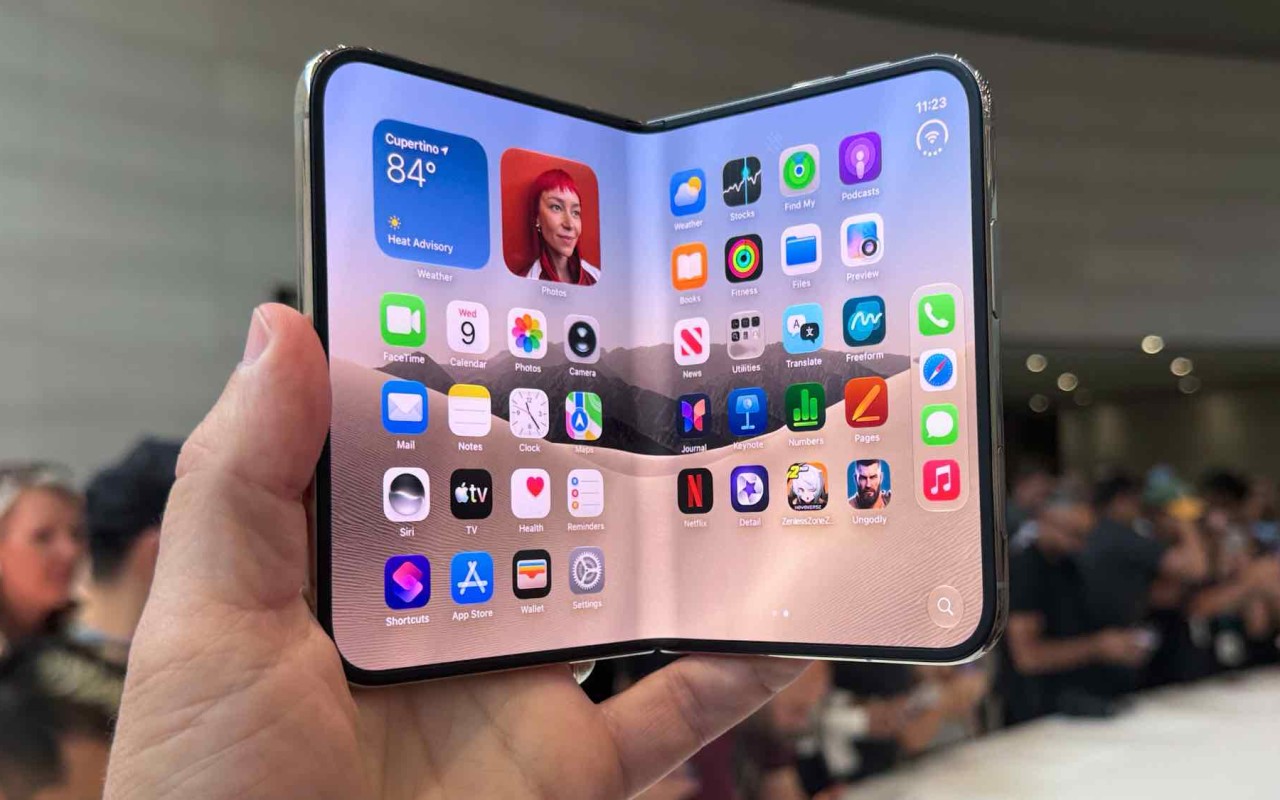 “iPhone Duo”da ekran problemləri var imiş