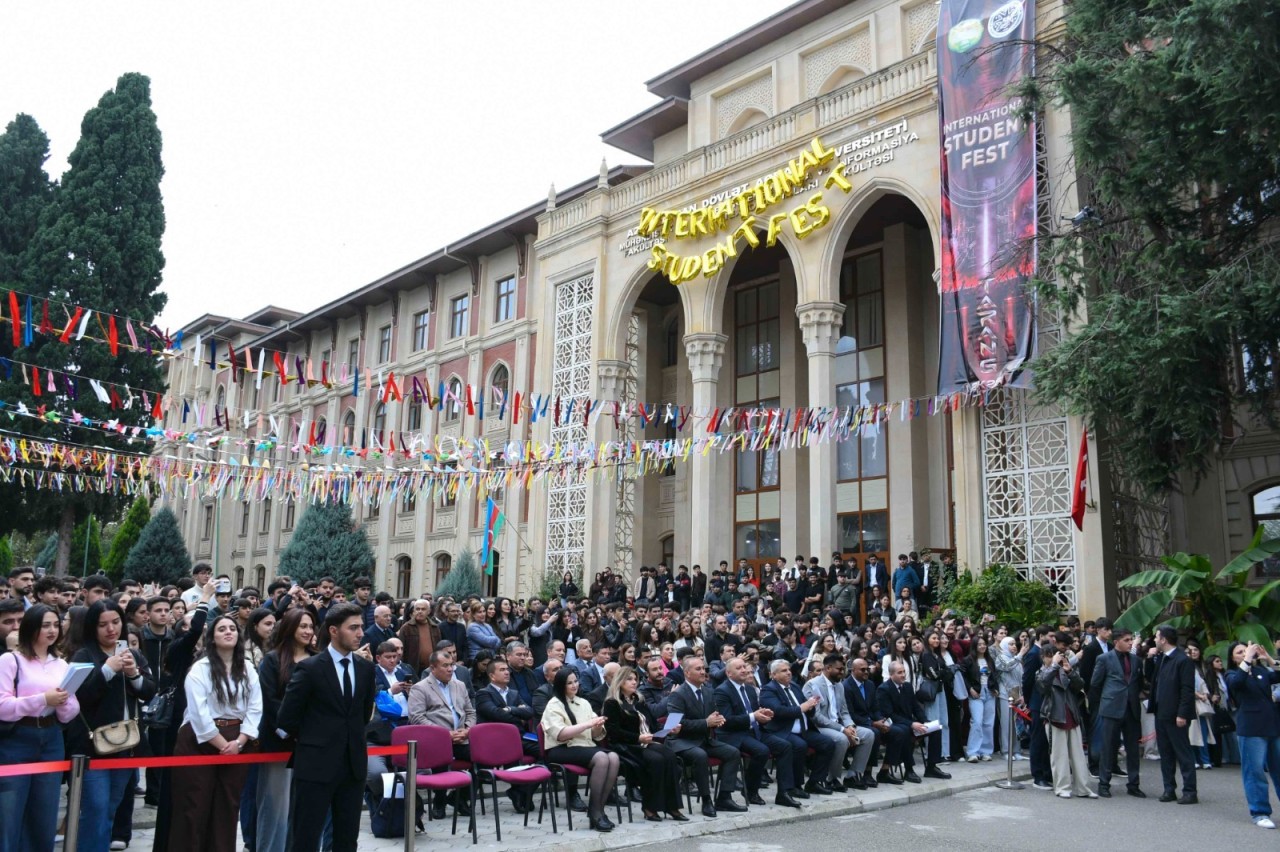 ADAU-da tələbələrin I Beynəlxalq Mədəniyyət Festivalı rəngarəng proqramla yadda qalıb - FOTOLAR