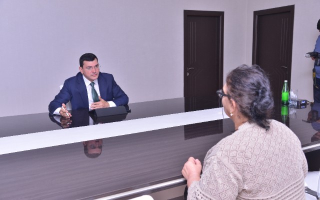 İcra başçısı Natiq Əliyev vətəndaşları qəbul etdi - FOTOLAR