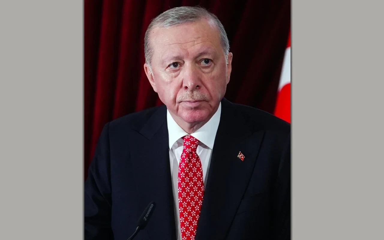 Ərdoğan qalstuku ilə mesaj verdi