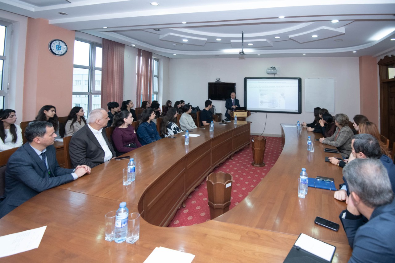 BMU-da fizika üzrə Nobel mükafatına həsr olunan elmi seminar keçirilib - FOTOLAR