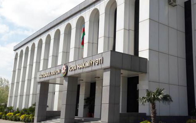 İcra Hakimiyyətinin əməkdaşları arasında əlbəyaxa dava