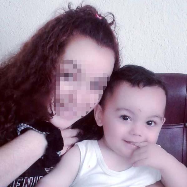 Anadan 3 yaşlı oğluna qarşı VƏHŞİLİK:   Adapter naqili ilə boğaraq öldürdü (FOTO)