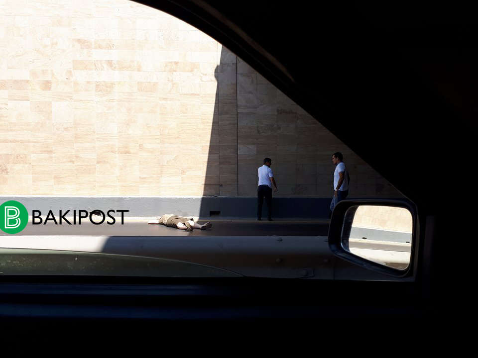 Bakıda DƏHŞƏT:    Qadın özünü körpüdən atdı (FOTOLAR)