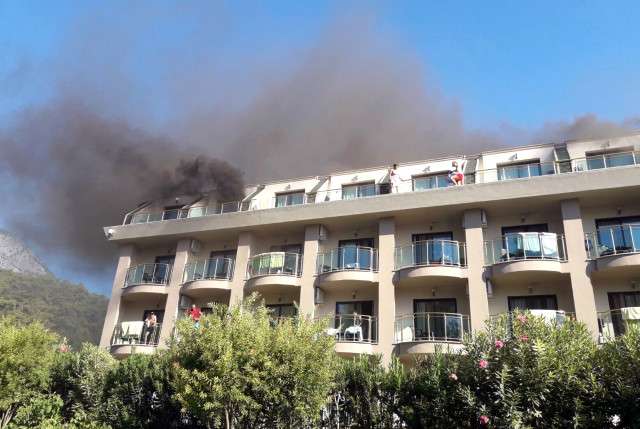 Beşulduzlu hoteldə YANÄžIN:   400 turist təxliyə edildi -  14 nəfər xəsarət aldı (VİDEO-FOTO)