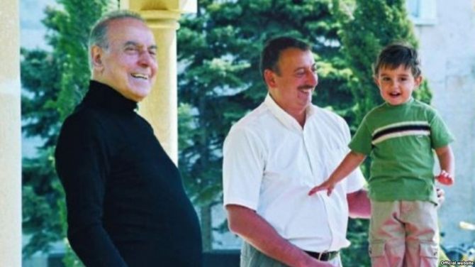 Prezidentin ailəsində   ƏLAMƏTDAR GÜN (FOTOLAR)