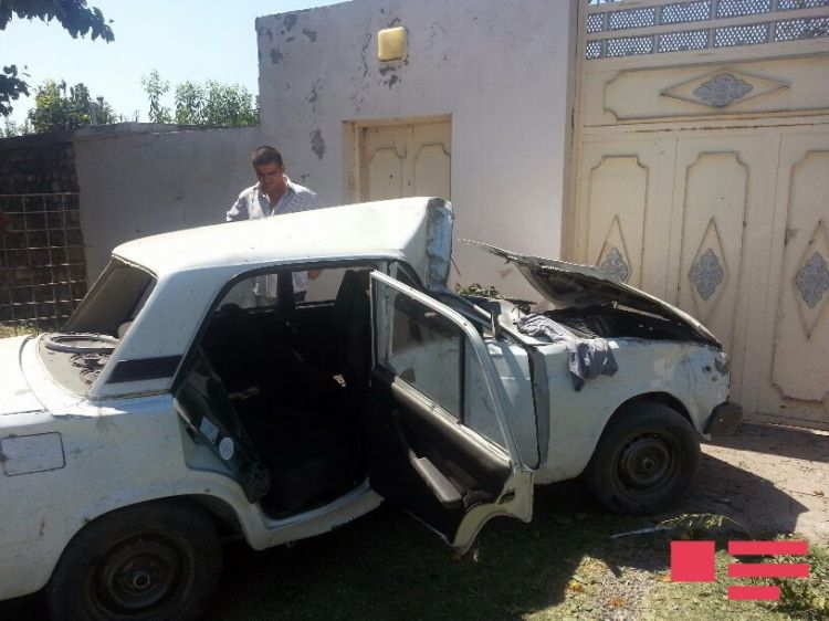VAZ-2107 ağaca çırpıldı -  FOTOLAR