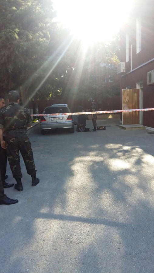 Yasamalda silah-sursat tapıldı - FOTO